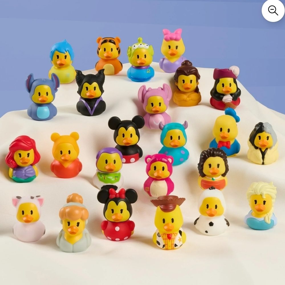 Disney Duckalooz Advent Calendar, 24 Surprises Insides-NEW